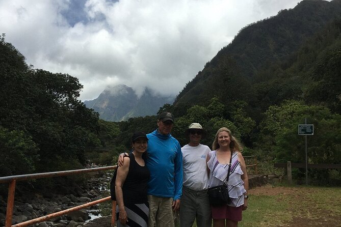 Stretch Limousine Private Transfer around the Island of Maui - Is $999 a fair price for your group?