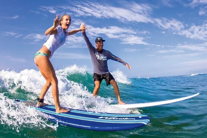 Surf with ALOHA SURF SCHOOL - Key points to know before you book