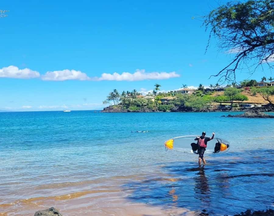 Turtle Town, Makena; Clear Bottom Kayak and Snorkel Tour - The return paddle and views of Maui