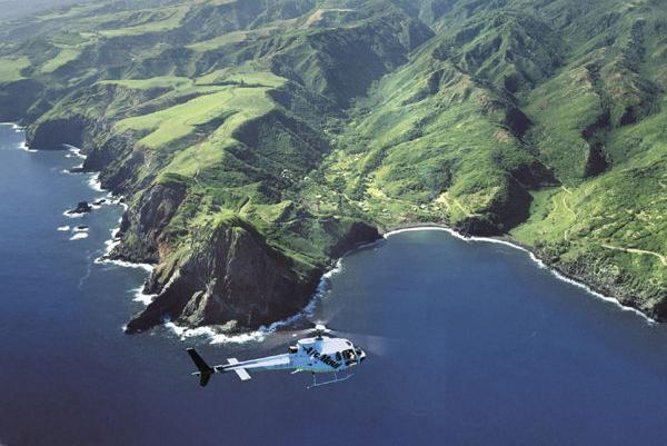 West Maui and Molokai 60-Minute Helicopter Tour - From Kahului to the West Maui Mountains