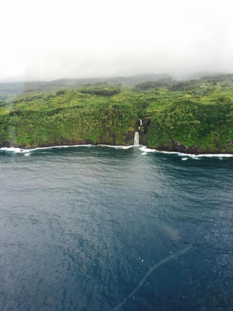 West Maui and Molokai Special 45-Minute Helicopter Tour - Pilot narration can shape the whole experience
